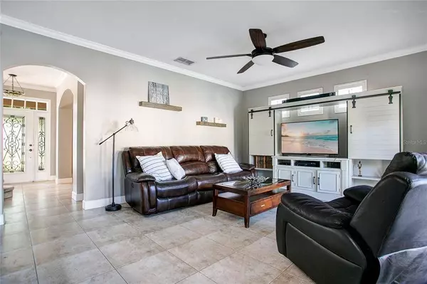 3805 GOLDENGLOW DR, Orlando, FL 32828