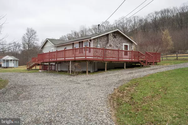 283 BROOKLYNS WAY, Great Cacapon, WV 25422