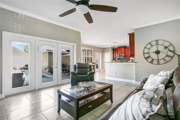 3805 GOLDENGLOW DR, Orlando, FL 32828