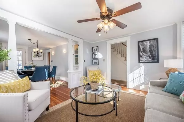 87 Pine St, Andover, MA 01810