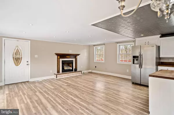 283 BROOKLYNS WAY, Great Cacapon, WV 25422