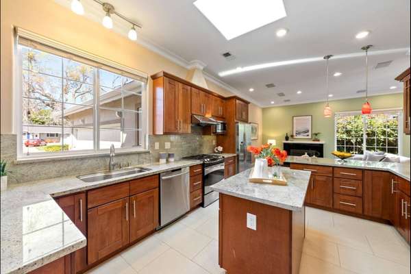 1134 Bedford St, Fremont, CA 94539