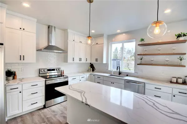 3300 McAlpine RD, Bellingham, WA 98225