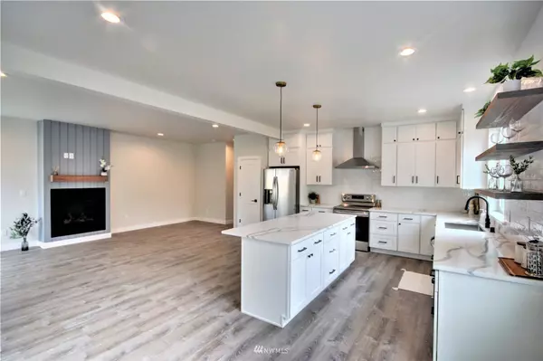 3300 McAlpine RD, Bellingham, WA 98225