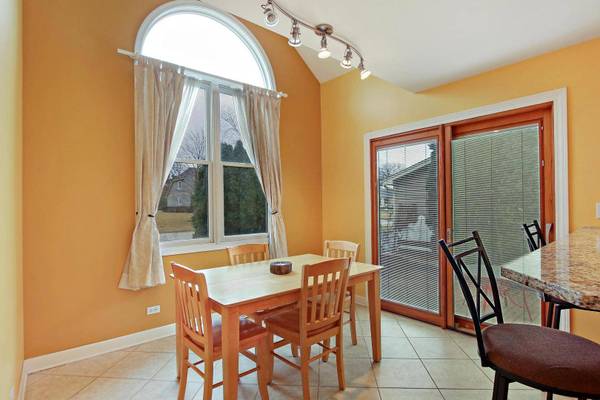 36470 N Tara CT, Ingleside, IL 60041