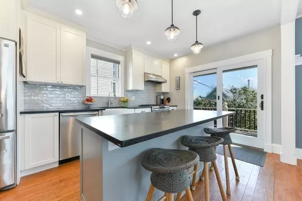 638 South St, Boston, MA 02131