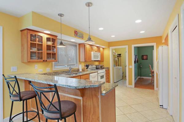 36470 N Tara CT, Ingleside, IL 60041