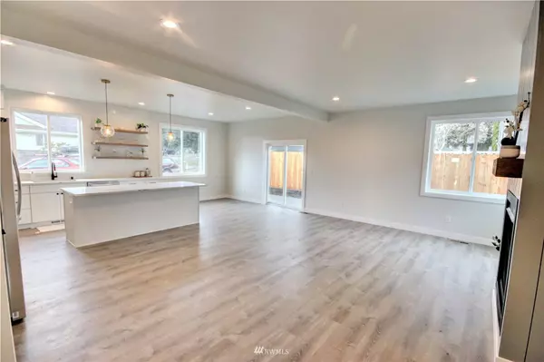 3300 McAlpine RD, Bellingham, WA 98225