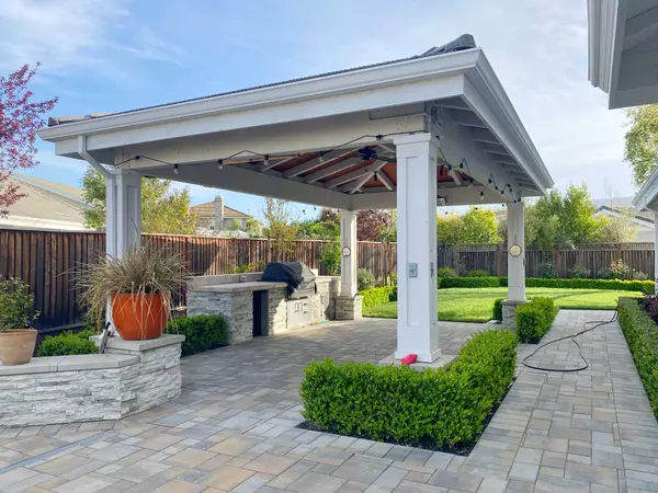 1749 Lynn Ct, Pleasanton, CA 94566