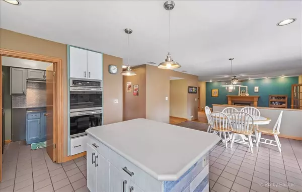 1510 Seneca Court, Woodstock, IL 60098