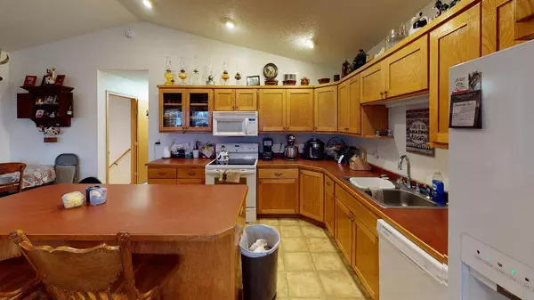 2191 389th AVE NW, Stanchfield, MN 55080