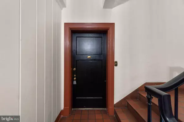 230 STONY RUN LN #4D, Baltimore, MD 21210