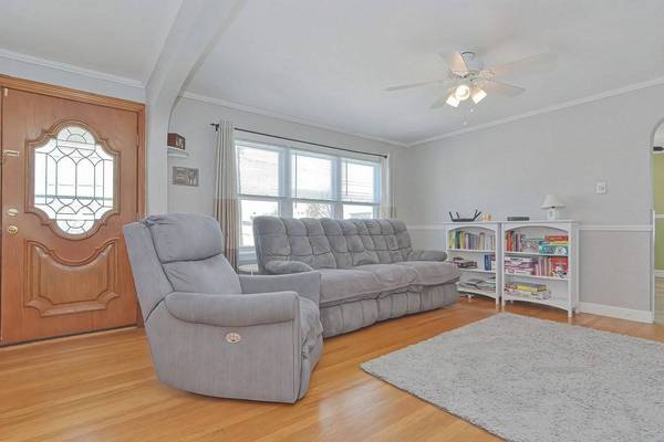 16 Trent Rd, Worcester, MA 01604