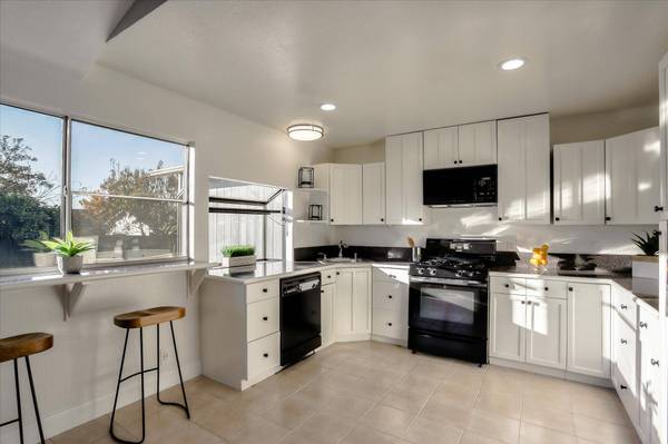 471 Cestaric Dr, Milpitas, CA 95035