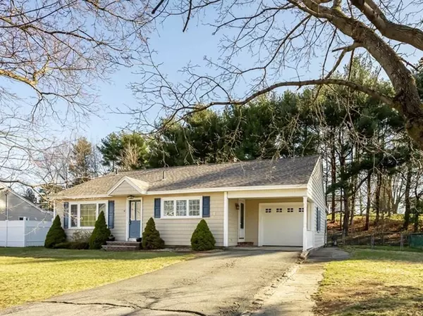 9 Crestwood Cir, Lawrence, MA 01843