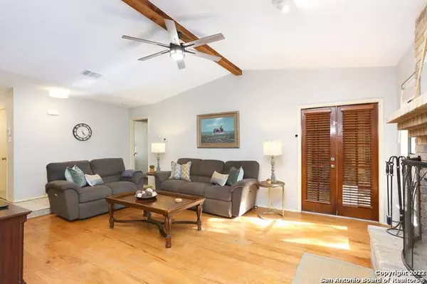 13843 HILLSIDE DR, San Antonio, TX 78249-2527