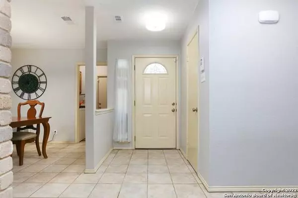 13843 HILLSIDE DR, San Antonio, TX 78249-2527