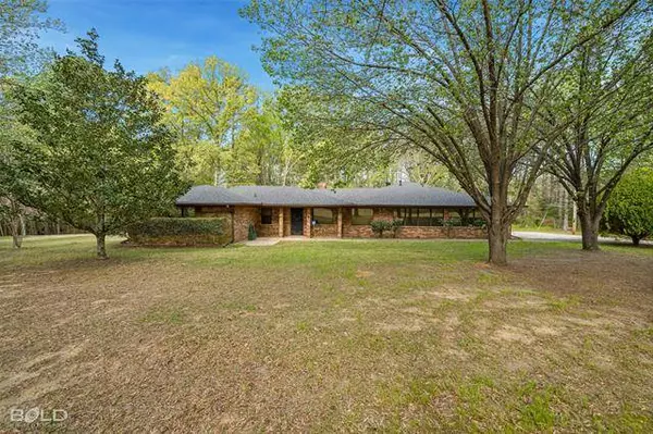 150 Green Park Road, Doyline, LA 71023