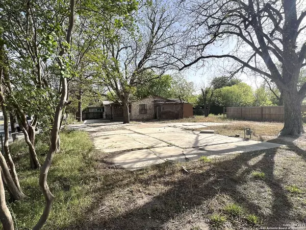 3202 PITLUK AVE, San Antonio, TX 78211-3769