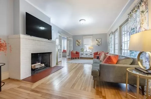 54 Brightwood Ave, North Andover, MA 01845