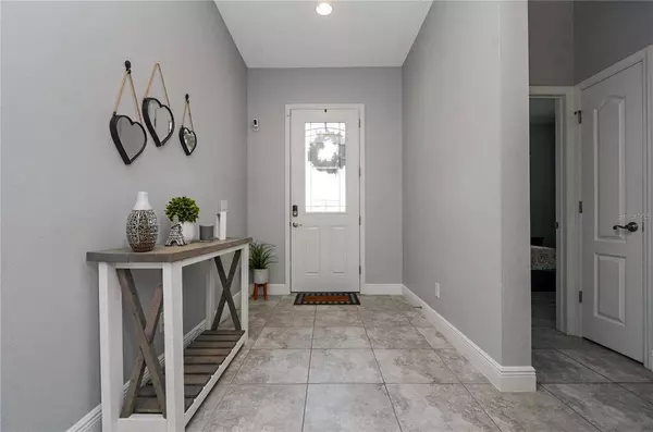 1090 ALDER TREE DR, Apopka, FL 32703