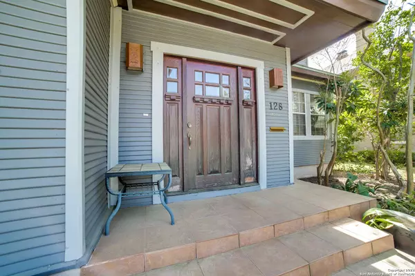 128 SUMMIT AVE, San Antonio, TX 78212-2952