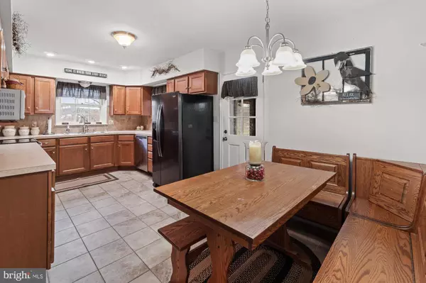 1 TONOLOWAY ST, Hancock, MD 21750