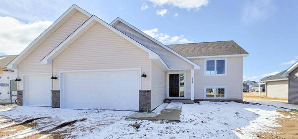 6630 210th ST W, Farmington, MN 55024