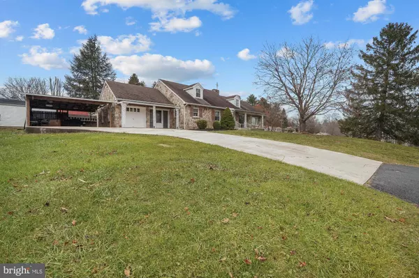 1 TONOLOWAY ST, Hancock, MD 21750