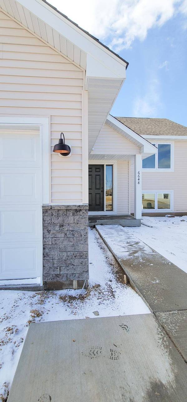 6630 210th ST W, Farmington, MN 55024