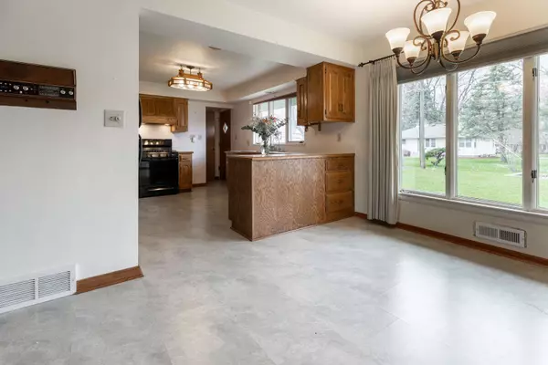 311 Golfmoor ST, Joliet, IL 60435