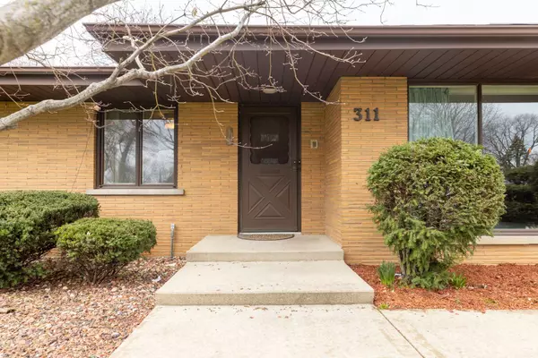 311 Golfmoor ST, Joliet, IL 60435