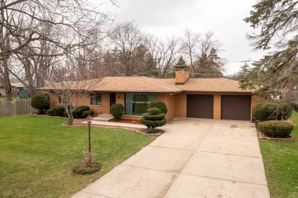 311 Golfmoor ST, Joliet, IL 60435