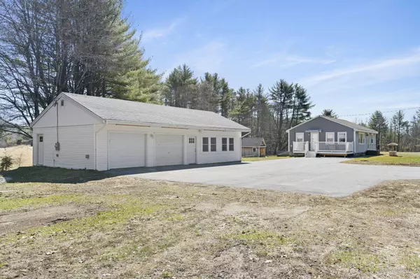 15 Gray Road, Cumberland, ME 04021