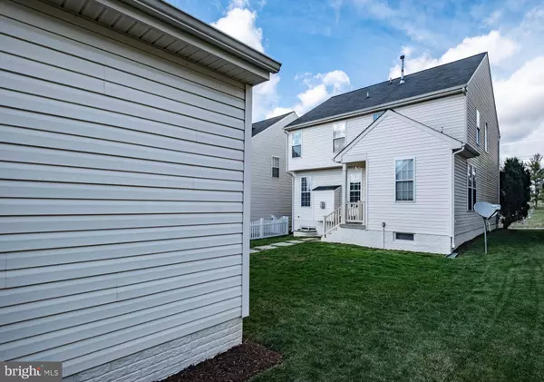 1095 FAIRFAX ST, Stephens City, VA 22655