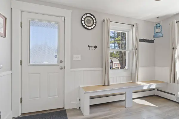 15 Gray Road, Cumberland, ME 04021