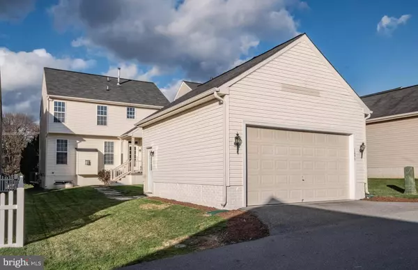 1095 FAIRFAX ST, Stephens City, VA 22655