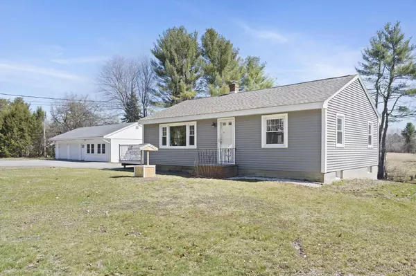 15 Gray Road, Cumberland, ME 04021
