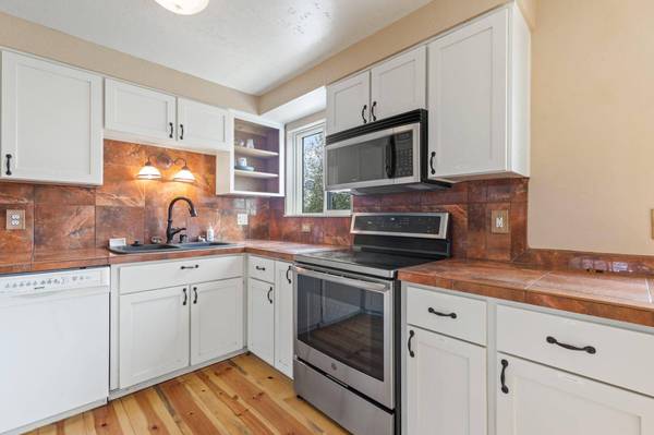 3975 Highway 234, White City, OR 97503