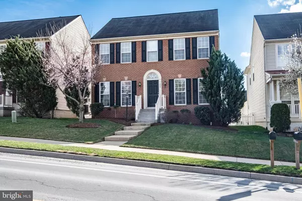 1095 FAIRFAX ST, Stephens City, VA 22655