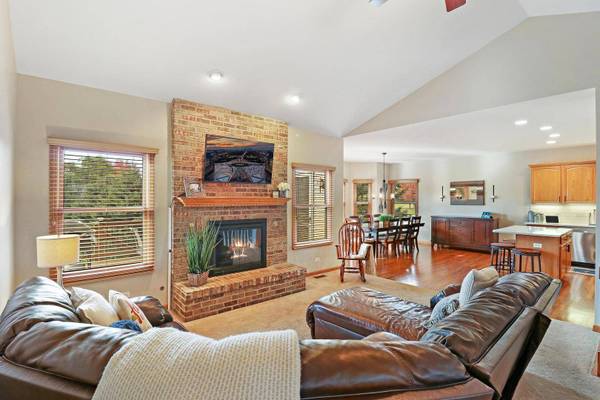 5905 Saddle ridge, Johnsburg, IL 60051