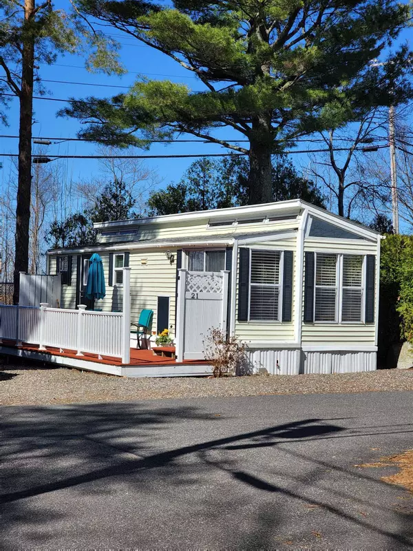 308 State Route 286 Route #21, Seabrook, NH 03874