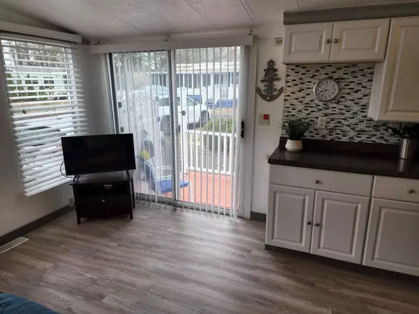 308 State Route 286 Route #21, Seabrook, NH 03874