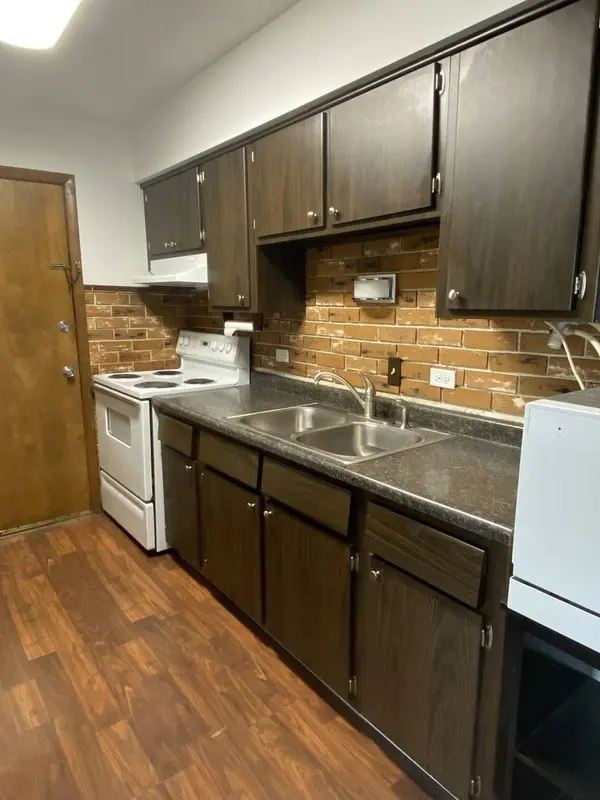 6645 172nd Street #3B, Tinley Park, IL 60477