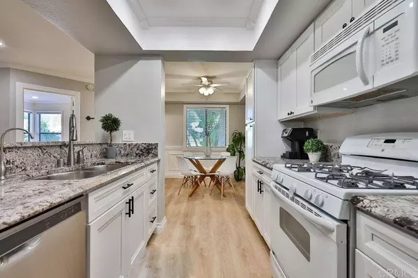 9352 Twin Trails Dr #102, Rancho Penasquitos, CA 92129