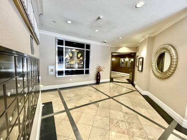 550 Park Blvd #2403, San Diego, CA 92101