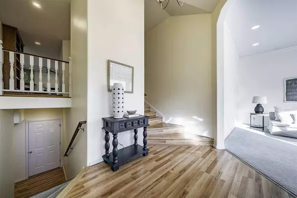 641 Spring Creek DR, Ashland, OR 97520