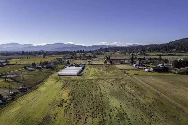 2982 Taylor RD, Central Point, OR 97502