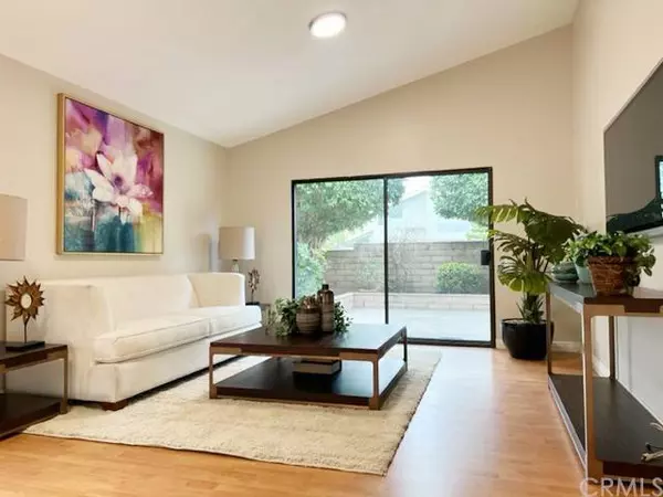 13 Alba W, Irvine, CA 92620