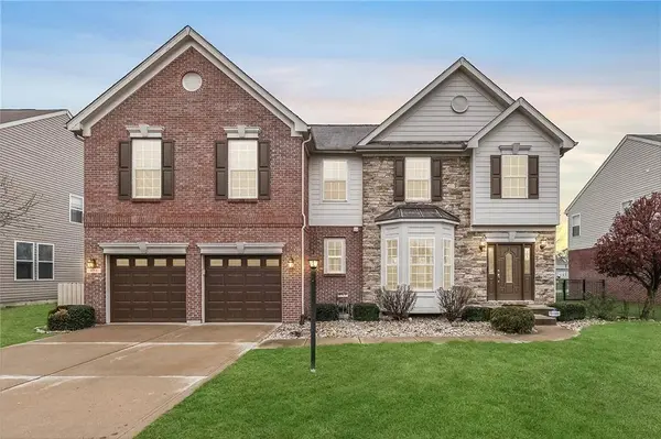 324 Entrance Hall View, Greenwood, IN 46142